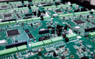 Tiêu chuẩn IPC-A-610 là gì trong đánh giá chất lượng mạch?