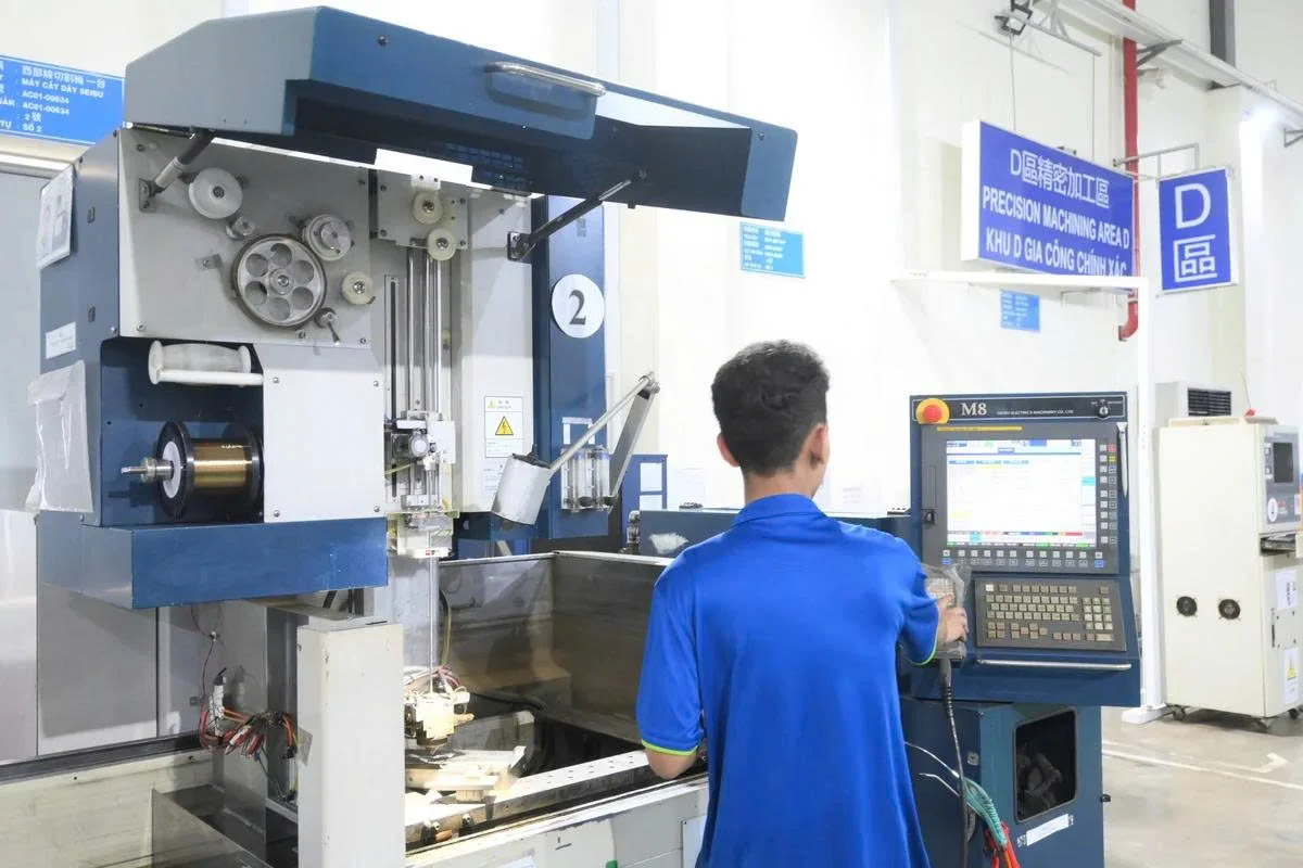 Industrial plastic injection molding