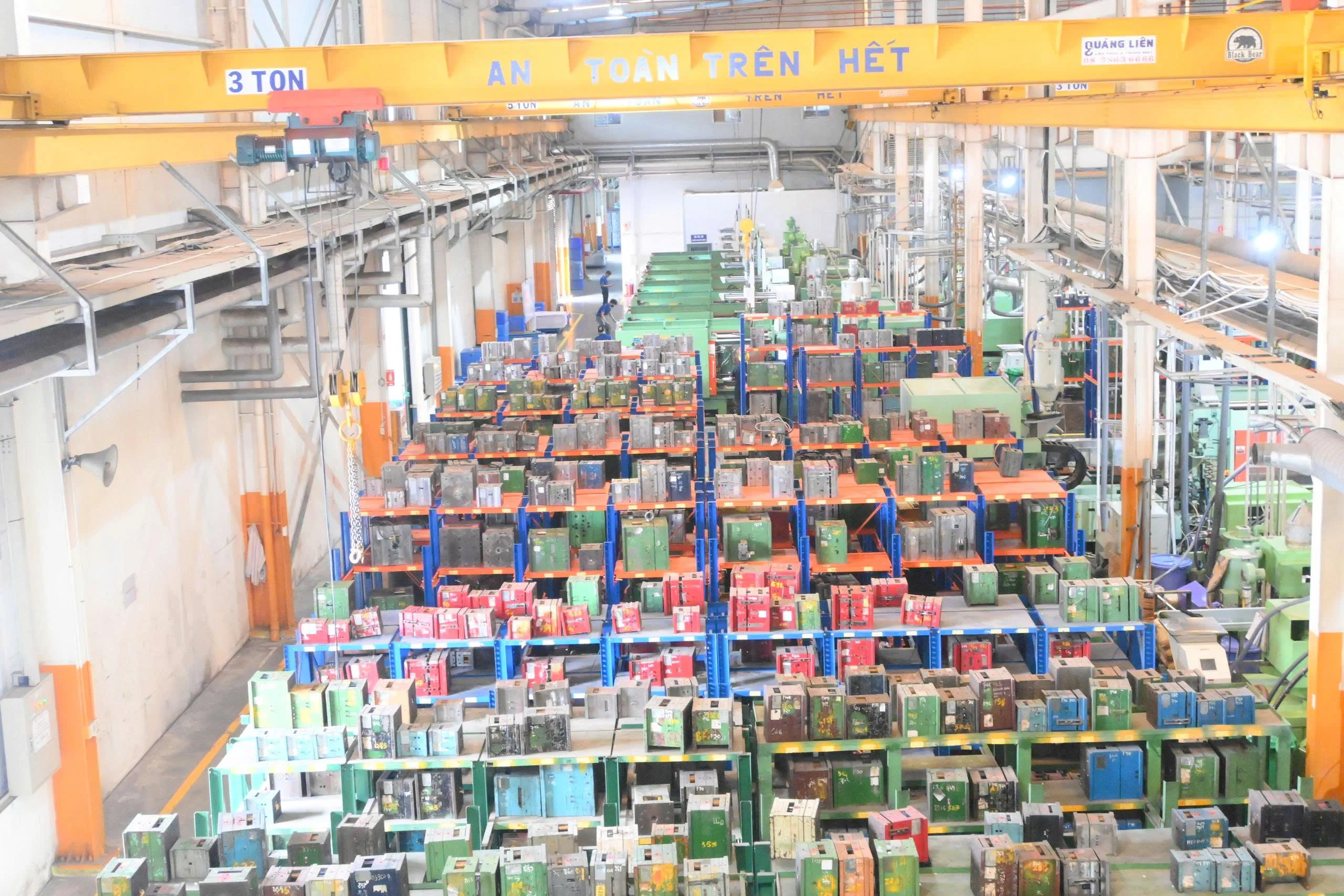 Gia công CNC khuôn ép nhựa