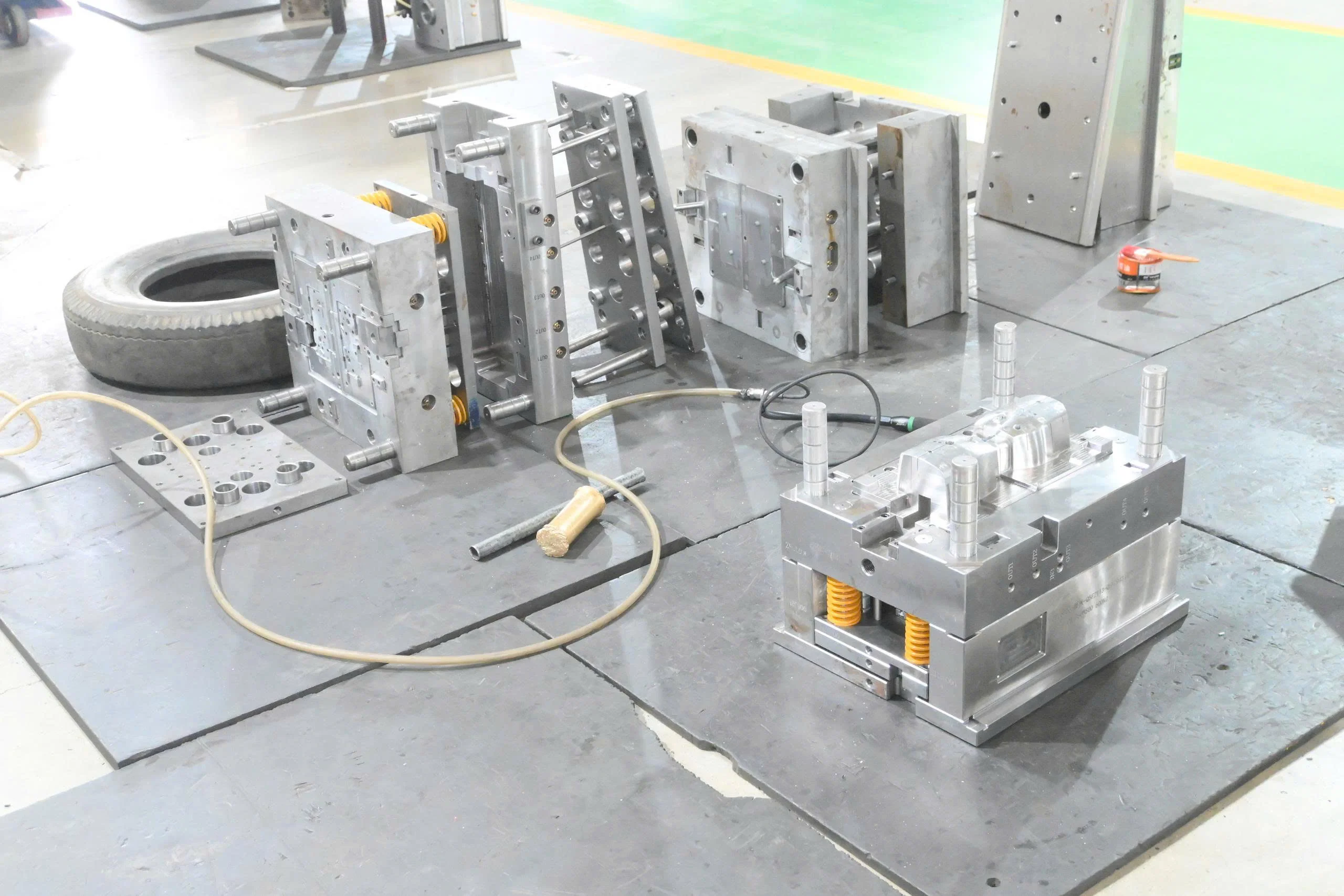 Thiết kế khuôn ép nhựa