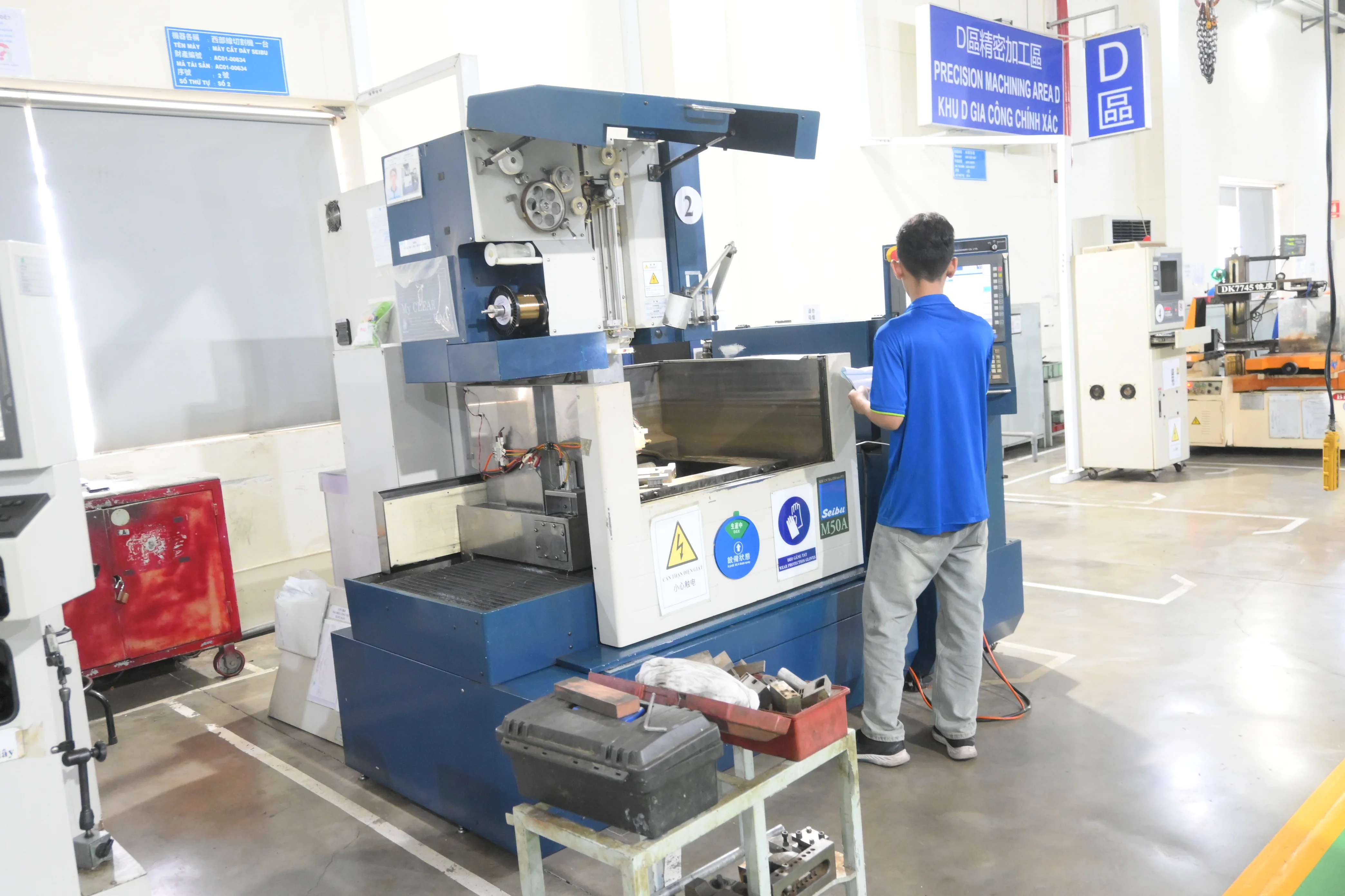 Công ty sản xuất khuôn ép nhựa