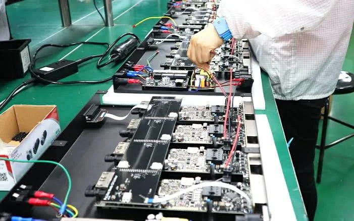 Lắp ráp dây điện