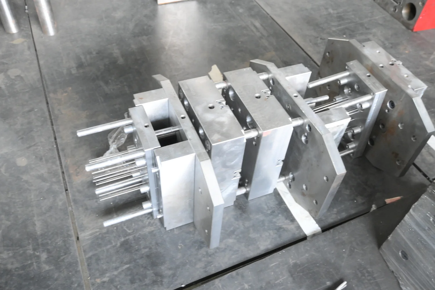 Gia công khuôn mẫu tphcm